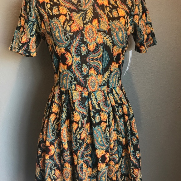 Small Lularoe Amelia and Medium Sarah - Picture 3 of 6
